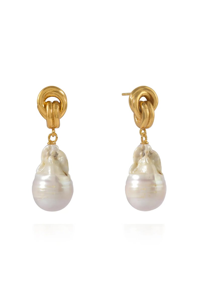 Shyla  chunky knot pearl earring 